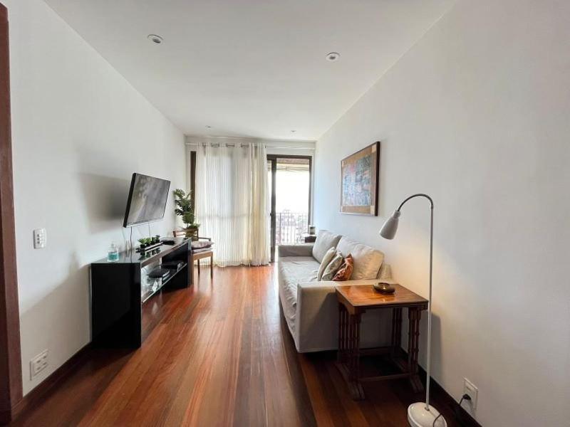 Apartamento Ms145. Excelente Em Andar Alto No Arpoador! Río de Janeiro